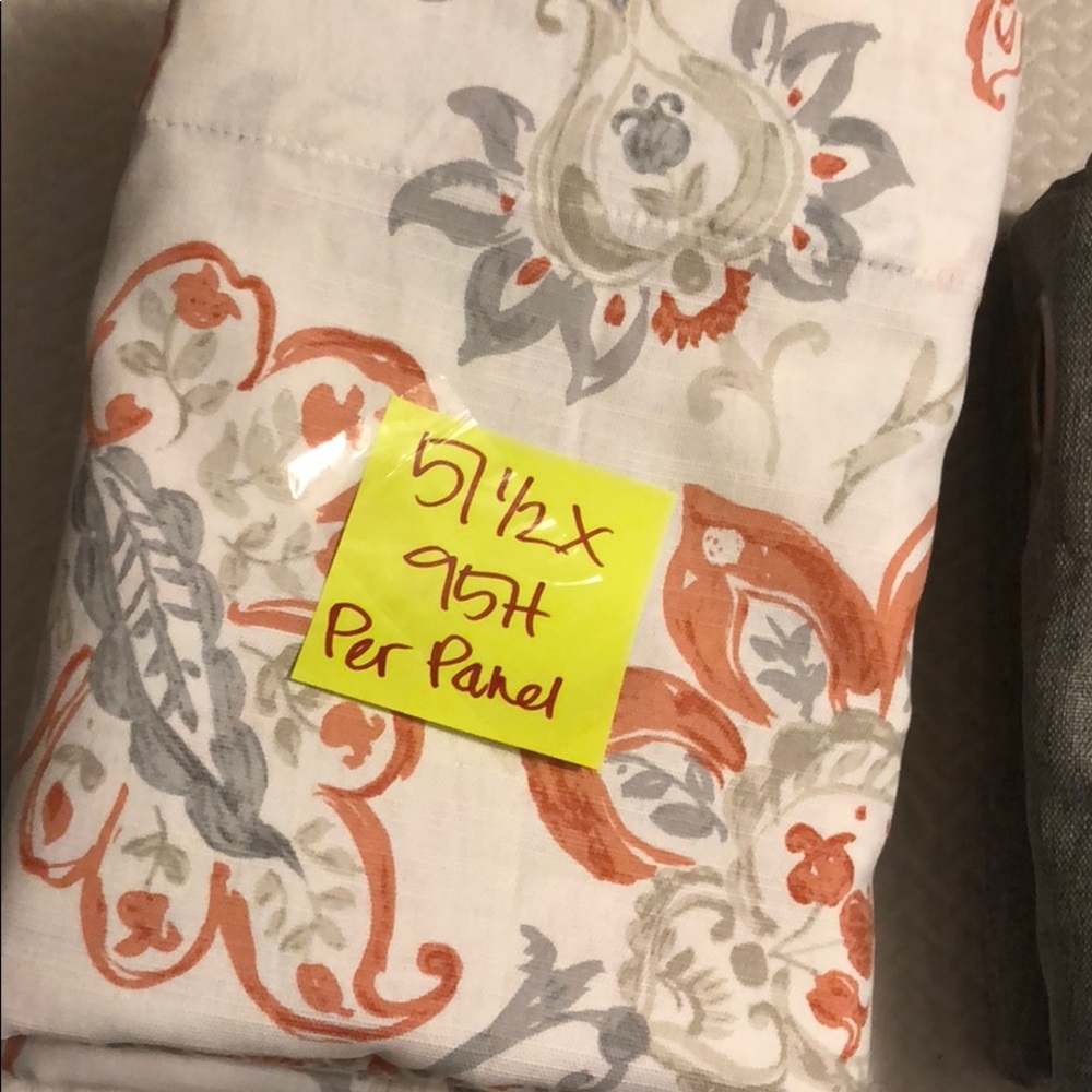 Beautiful Envogue fabric floral curtain 51 1/2x95